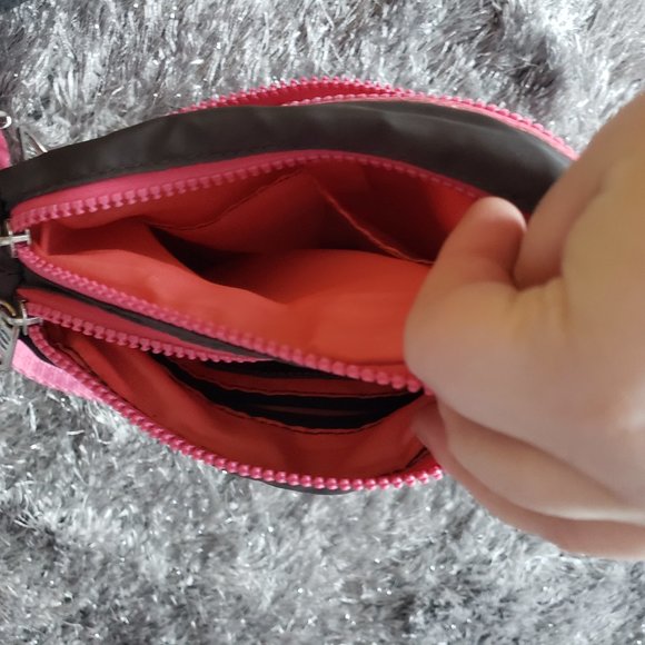 Rare Earth crossbody - Picture 5 of 10